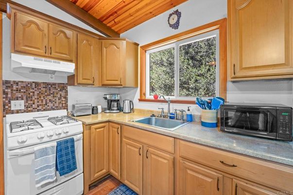 Interior, Kitchen, Wooden Ceilings