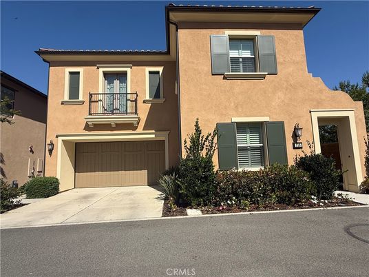 Attached, Exterior, Facade, Mediterranean