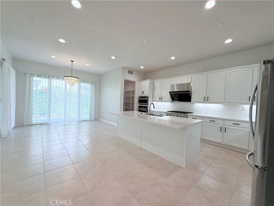 Chandelier, Interior, Kitchen, Recessed Lighting, Stainless Steel Appliances