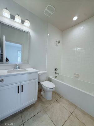 Bathroom, Interior, Recessed Lighting