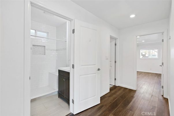Bathroom, Interior, Recessed Lighting, Wood Texture Flooring