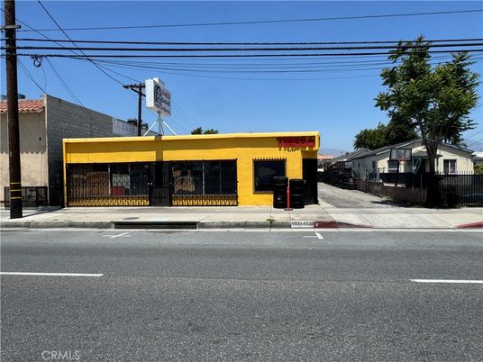 Exterior, Facade, None