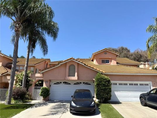 Attached, Exterior, Facade, Mediterranean