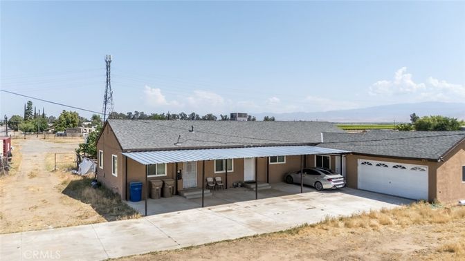 Backyard, Detached Garage, Exterior