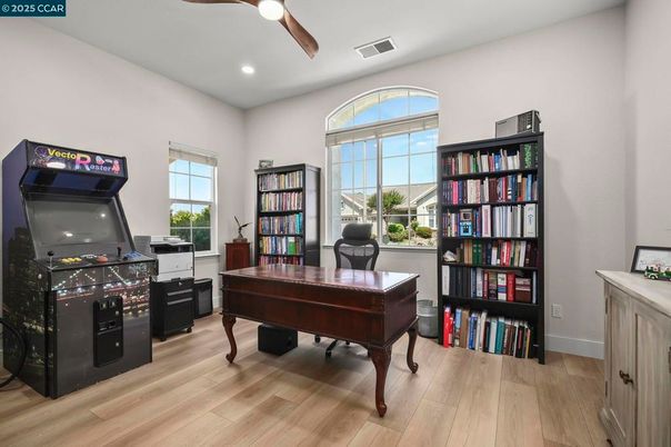 Home Office, Interior, Recessed Lighting, Wood Texture Flooring
