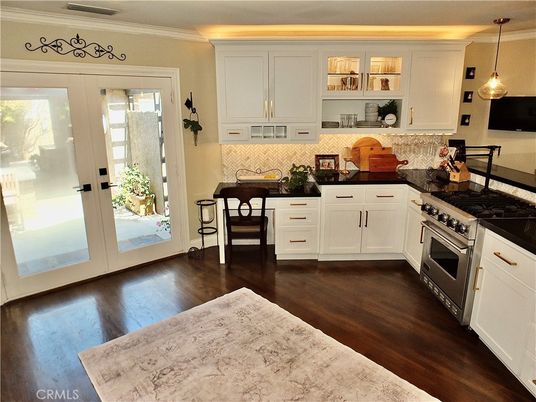 Interior, Kitchen, Pendant Lights, Wood Texture Flooring