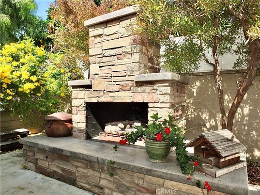 Exterior, Fireplace