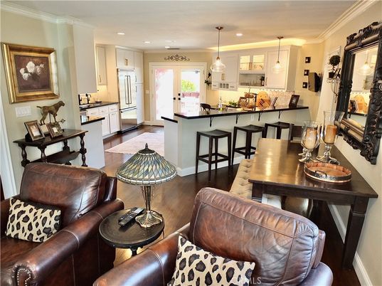 Interior, Kitchen, Living room, Pendant Lights, Recessed Lighting, Wood Texture Flooring