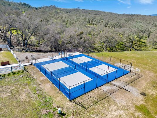 Exterior, Tennis Courts