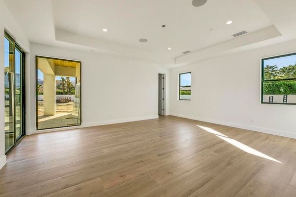 Empty room, Interior, Recessed Lighting, Wood Texture Flooring