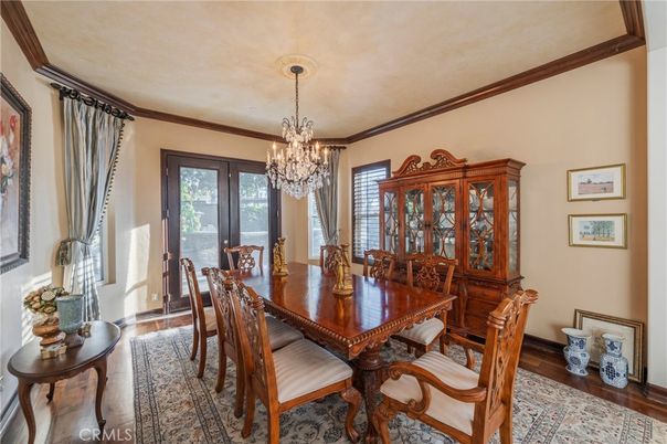Chandelier, Dining room, Interior, Wood Texture Flooring