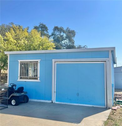 Detached Garage, Exterior