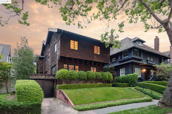 Attached, Exterior, Facade, Brick Facade, Mediterranean