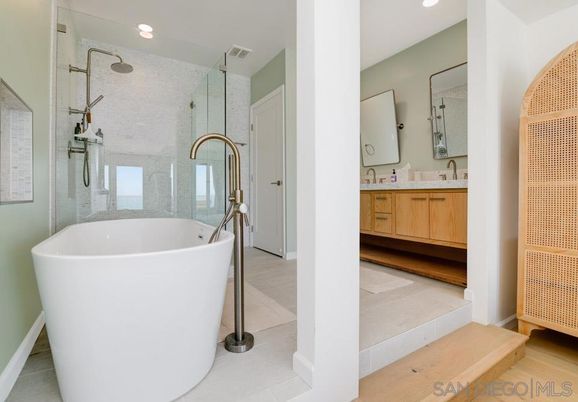 Bathroom, Dual Sink Vanities, Free Standing Baths, Glass Shower, Interior, Recessed Lighting
