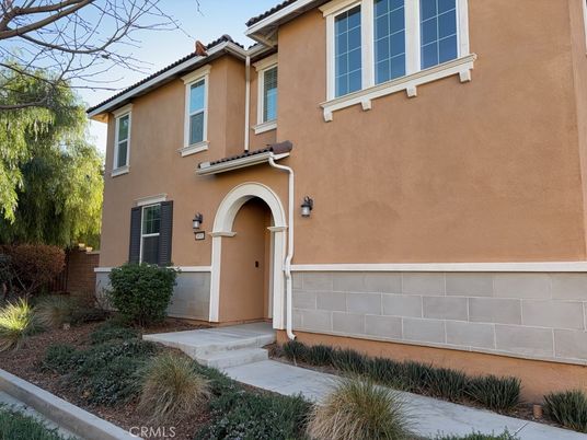 Attached, Exterior, Facade, Mediterranean