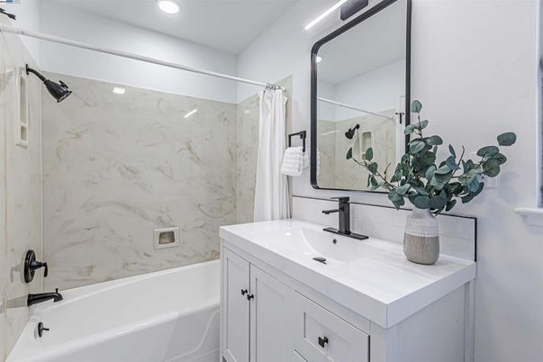 Bathroom, Interior, Marble Walls, Recessed Lighting