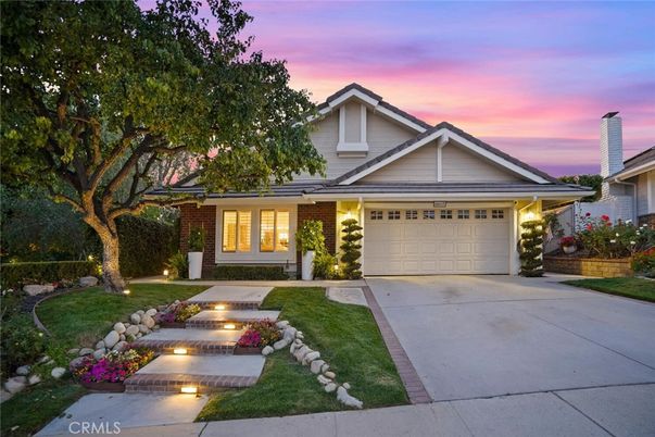 Attached, Exterior, Facade, Brick Facade, American Craftsman