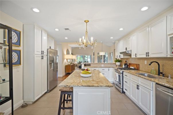 Chandelier, Interior, Kitchen, Recessed Lighting, Stainless Steel Appliances