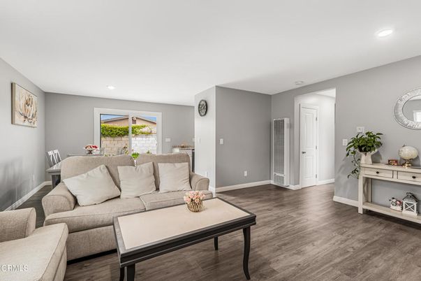 Dining room, Interior, Living room, Recessed Lighting, Wood Texture Flooring