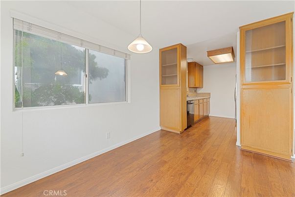 Interior, Kitchen, Pendant Lights, Wood Texture Flooring