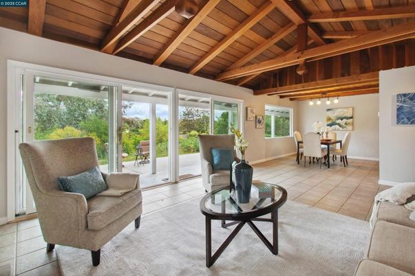 Dining room, Interior, Pendant Lights, Wooden Beams, Wooden Ceilings