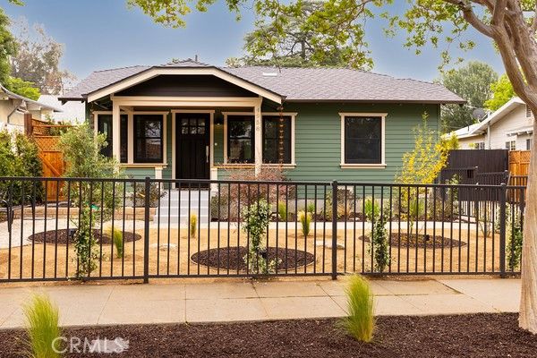 Exterior, Facade, American Craftsman