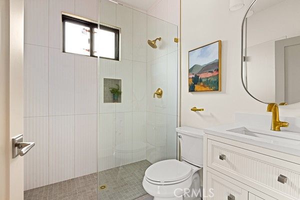 Bathroom, Glass Shower, Interior, Pendant Lights
