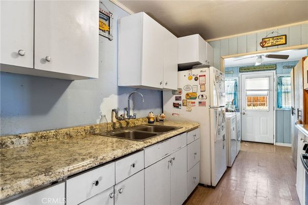 Interior, Kitchen, Wood Texture Flooring
