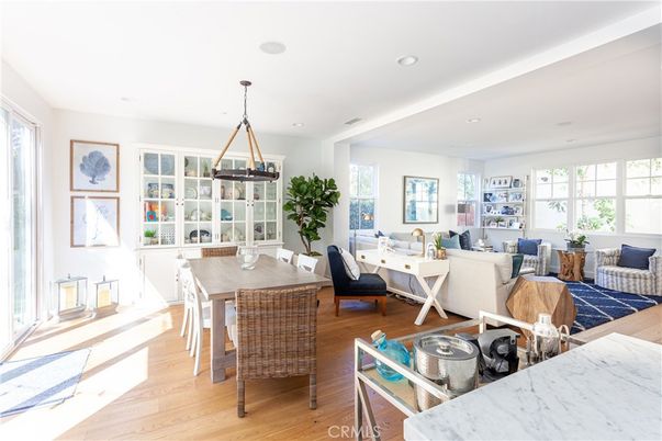 Dining room, Interior, Living room, Pendant Lights, Recessed Lighting, Wood Texture Flooring