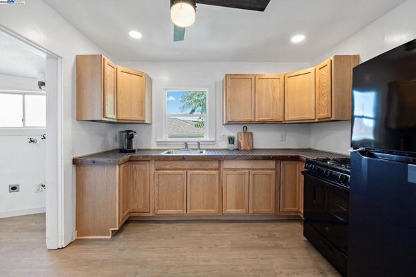 Interior, Kitchen, Recessed Lighting, Wood Texture Flooring