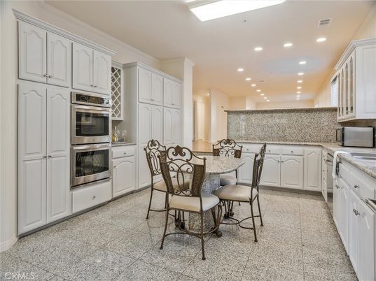 Dining room, Interior, Kitchen, Recessed Lighting, Stainless Steel Appliances