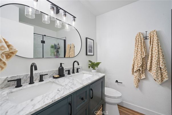 Bathroom, Dual Sink Vanities, Interior, Wood Texture Flooring