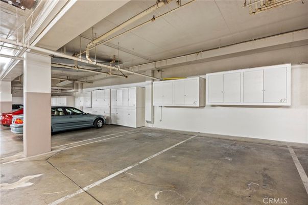 Garage, Interior