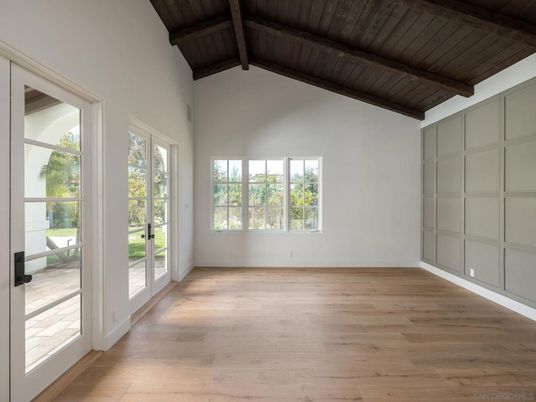 Empty room, Interior, Wooden Beams, Wooden Ceilings, Wood Texture Flooring