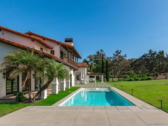 Backyard, Exterior, Pool