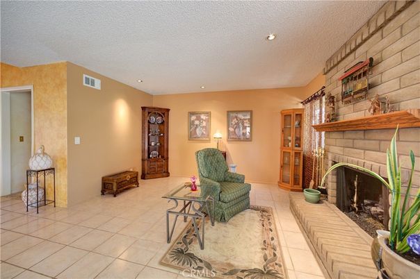 Fireplace, Interior, Living room, Recessed Lighting