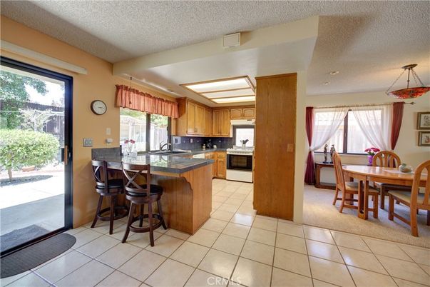 Dining room, Interior, Kitchen, Pendant Lights, Recessed Lighting