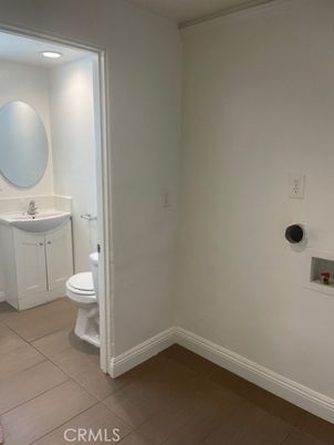Bathroom, Interior, Recessed Lighting