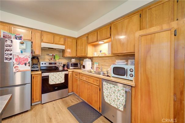 Interior, Kitchen, Stainless Steel Appliances, Wood Texture Flooring