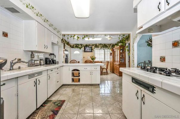 Dining room, Interior, Kitchen, Tile Countertops