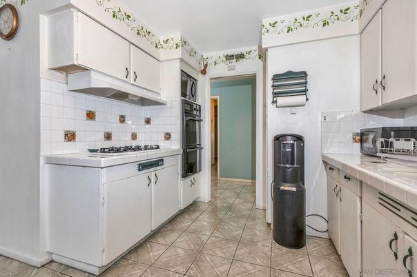 Interior, Kitchen, Tile Countertops