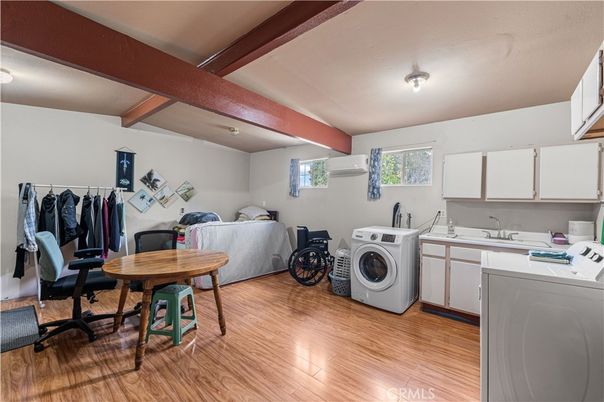 Interior, Washer, Wooden Beams, Wood Texture Flooring