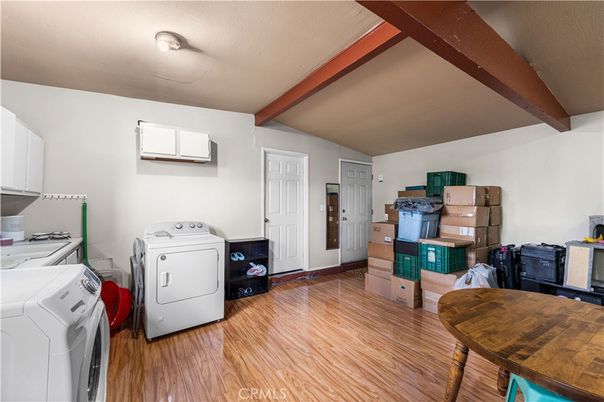 Interior, Washer, Wooden Beams, Wood Texture Flooring