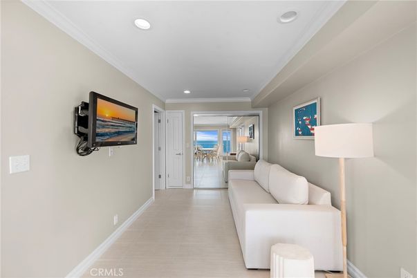 Interior, Living room, Recessed Lighting, Water