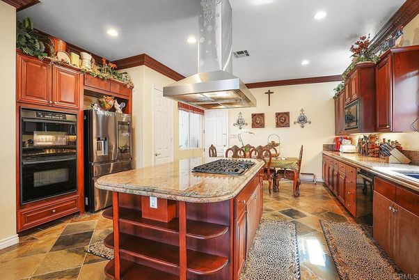 Dining room, Interior, Kitchen, Recessed Lighting, Stainless Steel Appliances