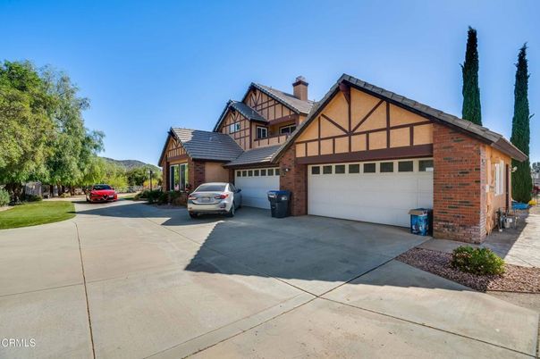 Attached, Exterior, Facade, Brick Facade, Tudor Revival