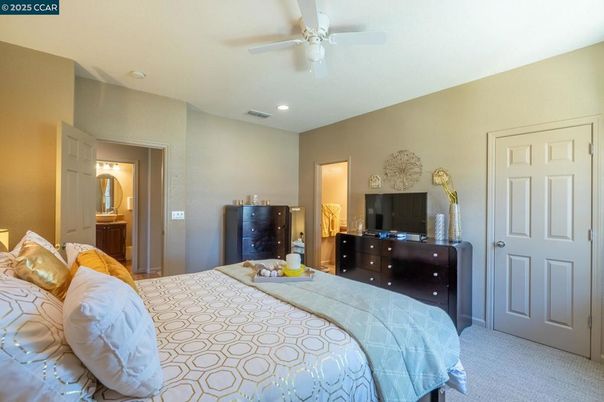 Bedroom, Interior, Recessed Lighting