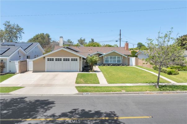Attached, Exterior, Facade, Solar Panels, Ranch
