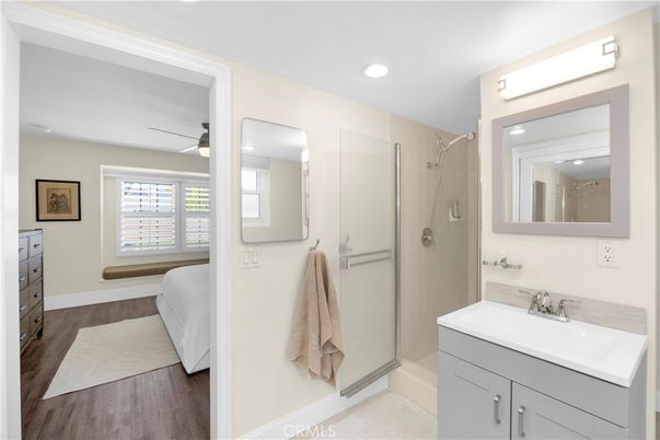 Bathroom, Interior, Recessed Lighting, Wood Texture Flooring