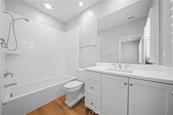 Bathroom, Interior, Recessed Lighting, Wood Texture Flooring